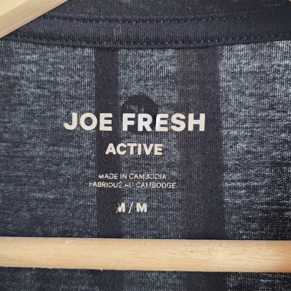 Joe Fresh Active Black Basic T-Shirt Men's - Picture 5 of 6